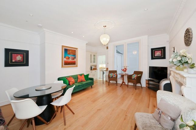 Flat to rent in Hans Place, Knightsbridge