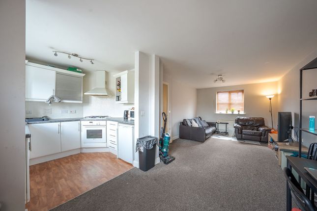 8, Addington Close, Hindley photo 2