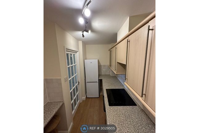 Flat, Genotin Road, Enfield photo 4