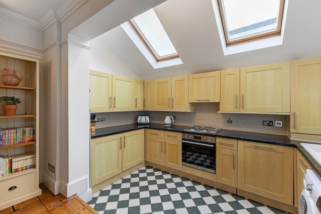 1, Broom Road, Teddington photo 4
