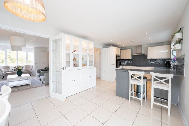 149, Roman Lane, Horsham photo 3