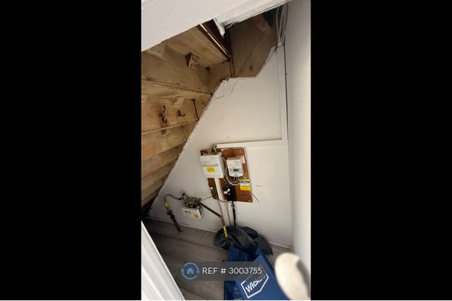 Albany Park Avenue, Enfield photo 5