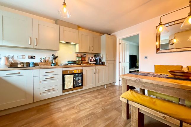 9 Shield Way, Scarborough photo 3