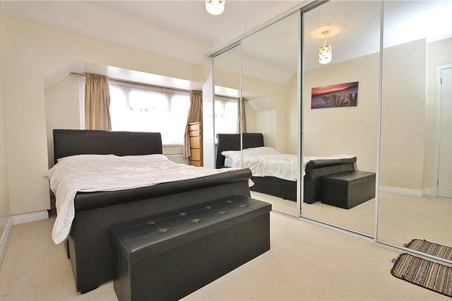 61, Ashridge Way, Surrey photo 4