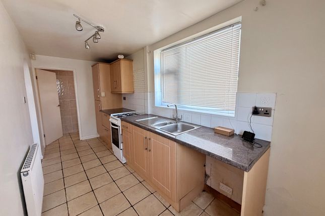48, Frank Road, South Yorkshire photo 3