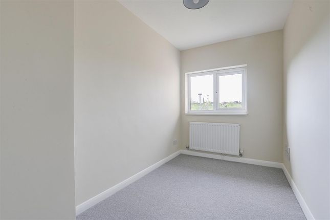Terraced house to rent in Waltham Close, West Bridgford, Nottingham