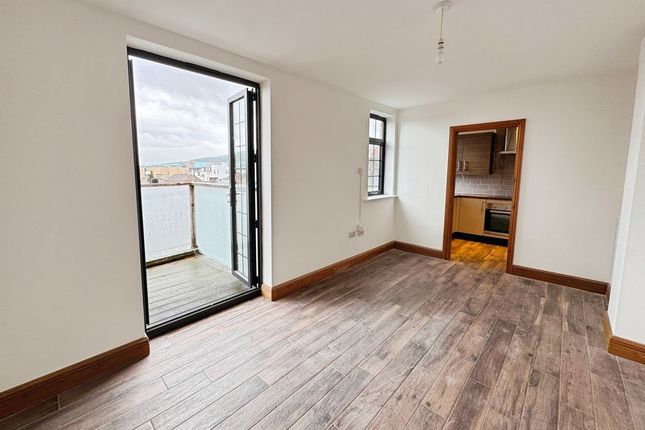 5 Royal Apartments, Priestpopple, Hexham photo 3