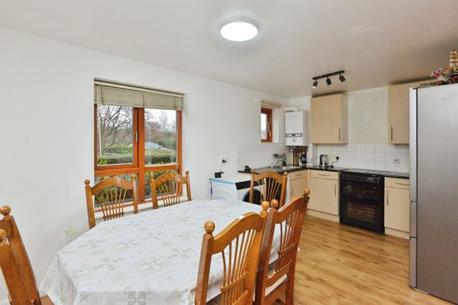 53, Reynolds Place, Buckinghamshire photo 3