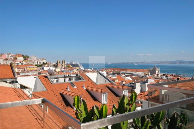 Apartment for sale in Penthouse With Terrace, Chiado, Lisboa