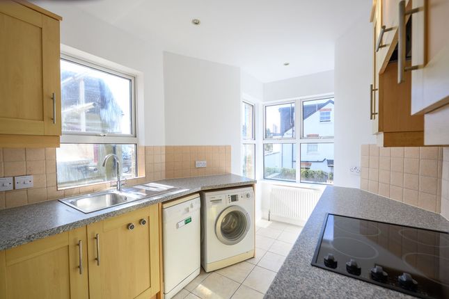 374a, Walton Road, West Molesey photo 2
