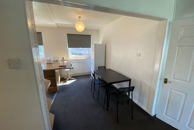 199 Sir Henry Parkes Road, Coventry photo 4