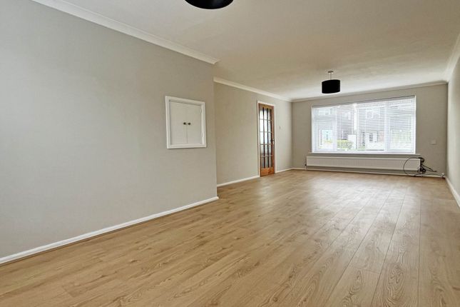 64, Aylesbury Avenue, Eastbourne photo 3