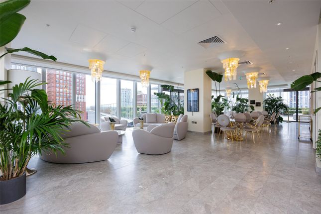 Flat for sale in North Tower, 67 Bondway, London