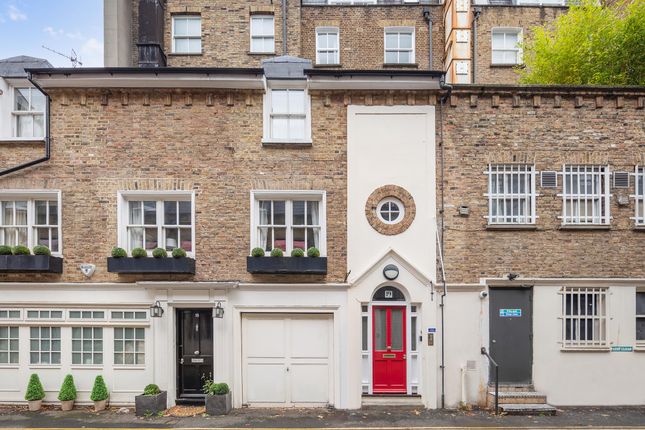 Thumbnail Flat for sale in Stanhope Mews West, London