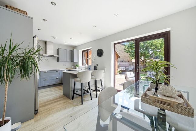 351 The Rowans, Cambridge photo 2