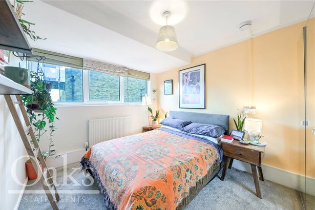 Flat 11 Longmead House,, Woodvale Walk, London photo 4