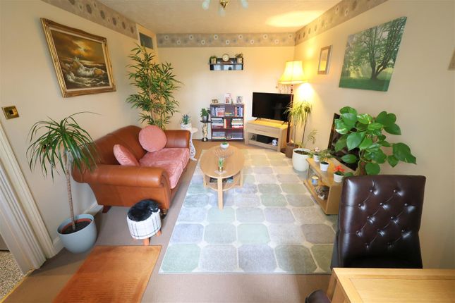 Flat 5, Maple House, Pucklechurch photo 4