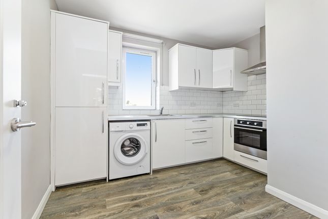 9/6, Boswall Parkway, Edinburgh photo 4