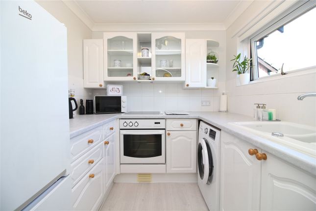 127, Eastlands, New Milton photo 4