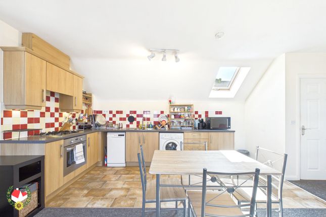 7 Neatishead Road Kingsway, Gloucester photo 3