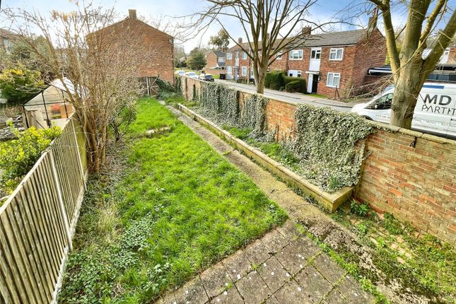 5, Altham Grove, Essex photo 3