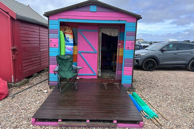 Studio house on A9 Beach Hut, Sea Front, Hayling Island, £10,000