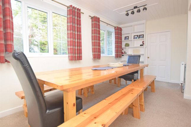 Dining Room.Jpg
