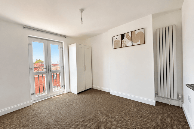 235, Cromwell Road, Hounslow, Middlesex photo 3