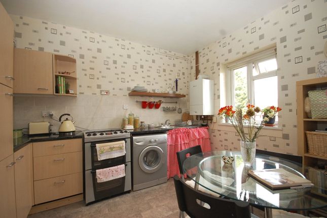 29, Crockham Way, Eltham photo 4