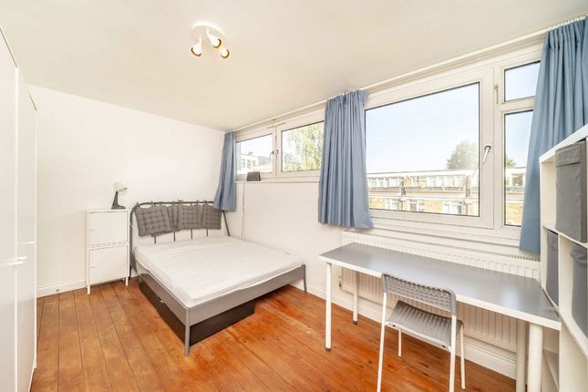 3, Knowle Close, London photo 4