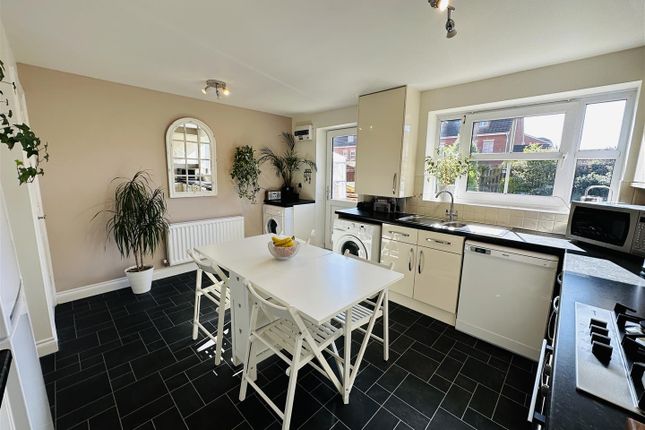 124, Ousegate, Selby photo 2
