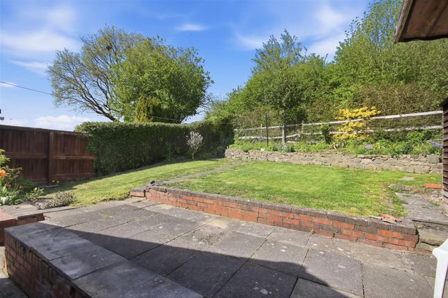 5 Halton Close, Chesterfield photo 3