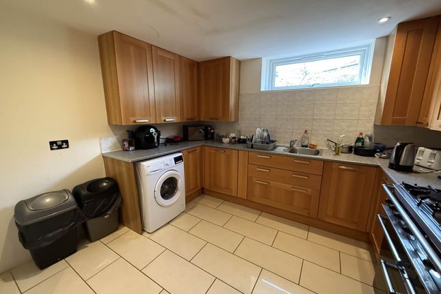 Room 1, The Old Chapel, Sundon Road, Dunstable photo 4