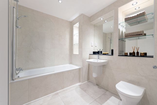 2 Station Grove, Wembley photo 4