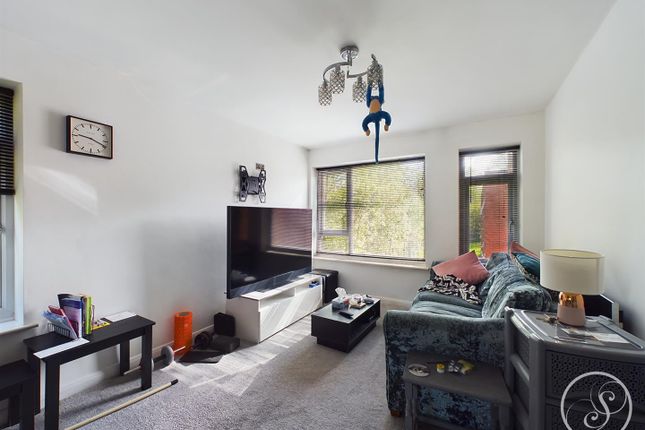 67, Blackmoor Court, Leeds photo 2