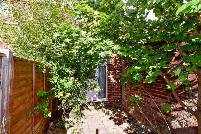 Powerscourt Road, Portsmouth photo 4