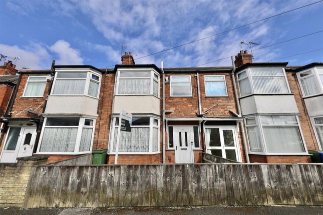 Thumbnail Terraced house for sale in Keswick Gardens, Hull