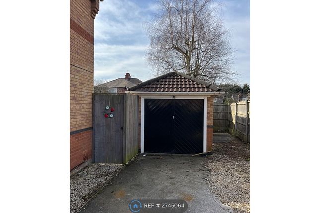 Whimbrel Avenue, Newton-Le-Willows photo 2