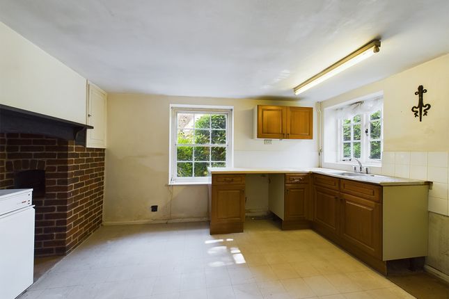 Cottage for sale in High Street, West Wycombe, High Wycombe