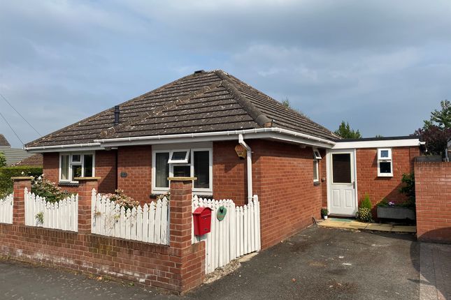 2 Bed Detached Bungalow For Sale In White Horse Street Hereford Hr4 Zoopla