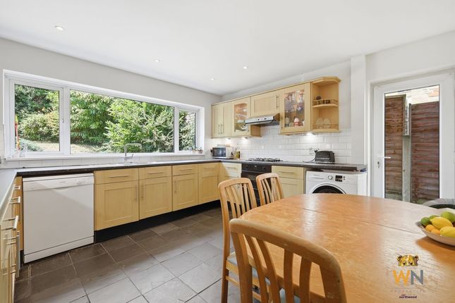 10, Queens Road, Brentwood photo 4