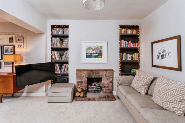 12, Oakfield Drive, Chester photo 2