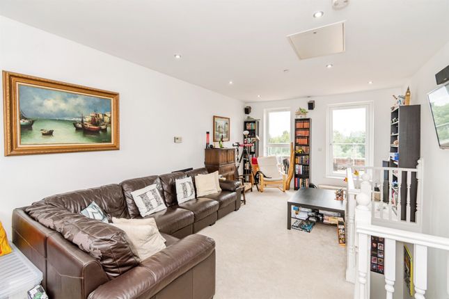 30, Ambassador Walk, Eastleigh photo 4