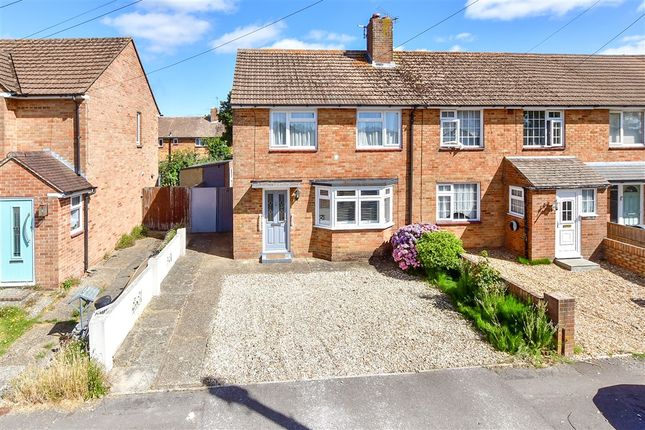 2-bed house on Hooks Lane, Havant, £260,000