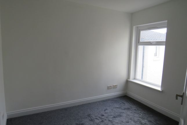Oswald Road, Southall photo 2