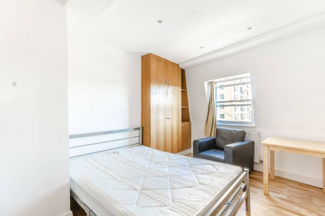 Flat to rent in Cromwell Road, South Kensington, London