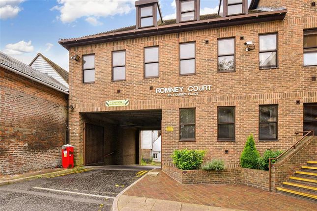 Thumbnail Flat for sale in Romney Place, Maidstone, Kent