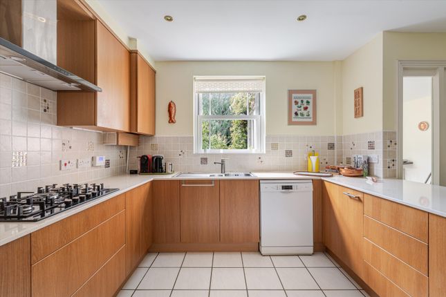 75, Lancaster Avenue, Guildford photo 4