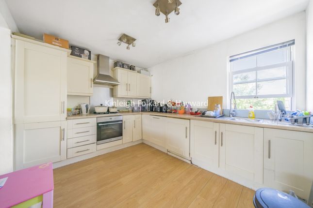 Flat 3, 36a, Park Road, Bromley photo 2