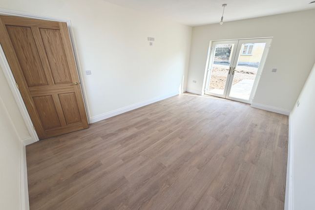 95, Court Meadow, Letterston photo 4